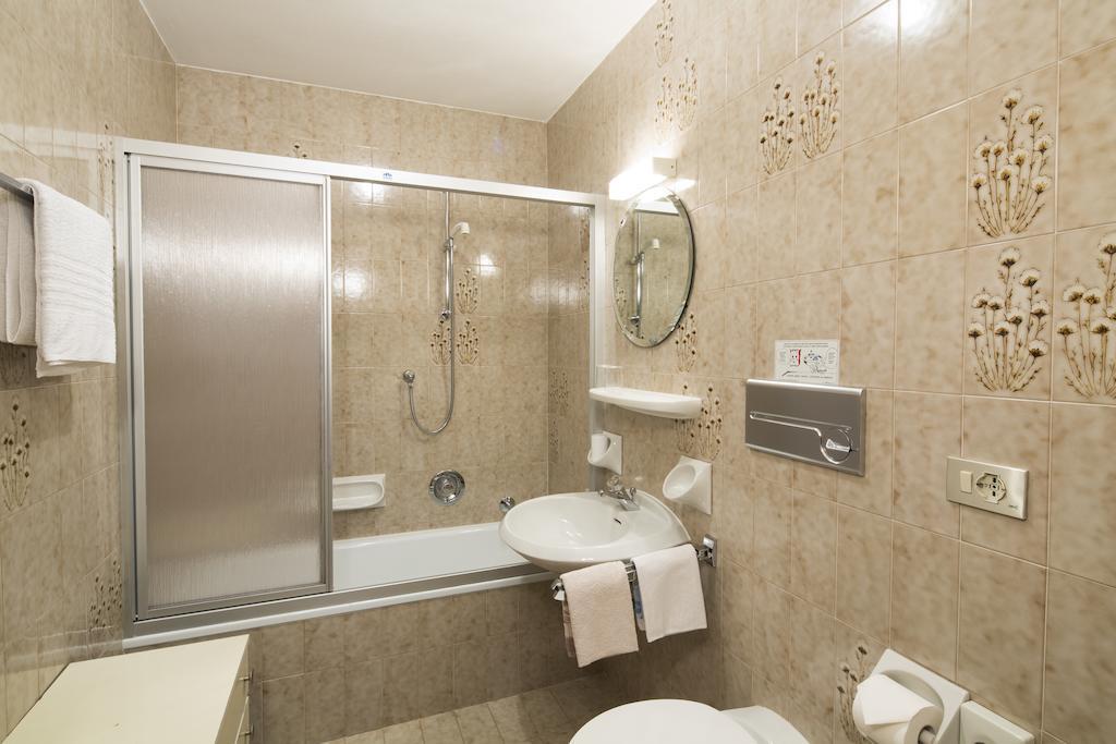 Ciasa Iris Hotell Colfosco Rom bilde